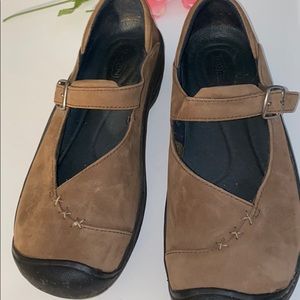 Keen Mary Jane’s brown 10